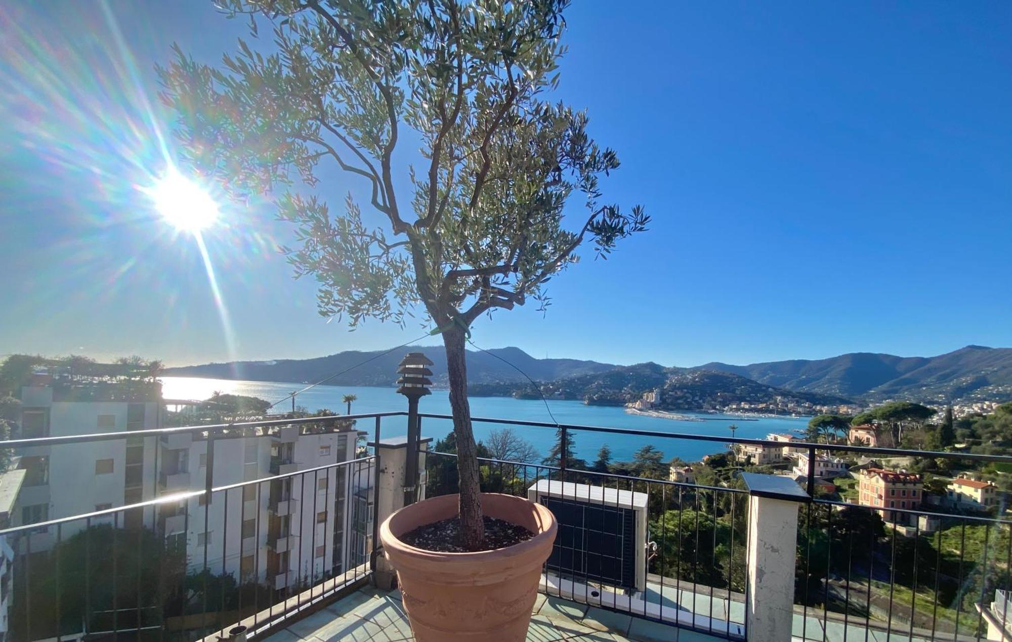 Welcome Riviera - Paradiso 12-Ultimo Restauro Nel 2025-Vista Mare Stupenda-Balcone Con Vista Meravigliosa Piu' Terrazza Solarium Sovrastante Di 70 Mq Esterna ラッパロ エクステリア 写真